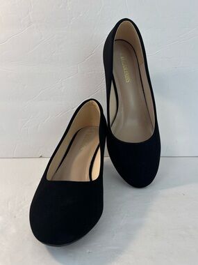 DREAM PAIRS Luvly Black Faux Suede pumps Size 9W